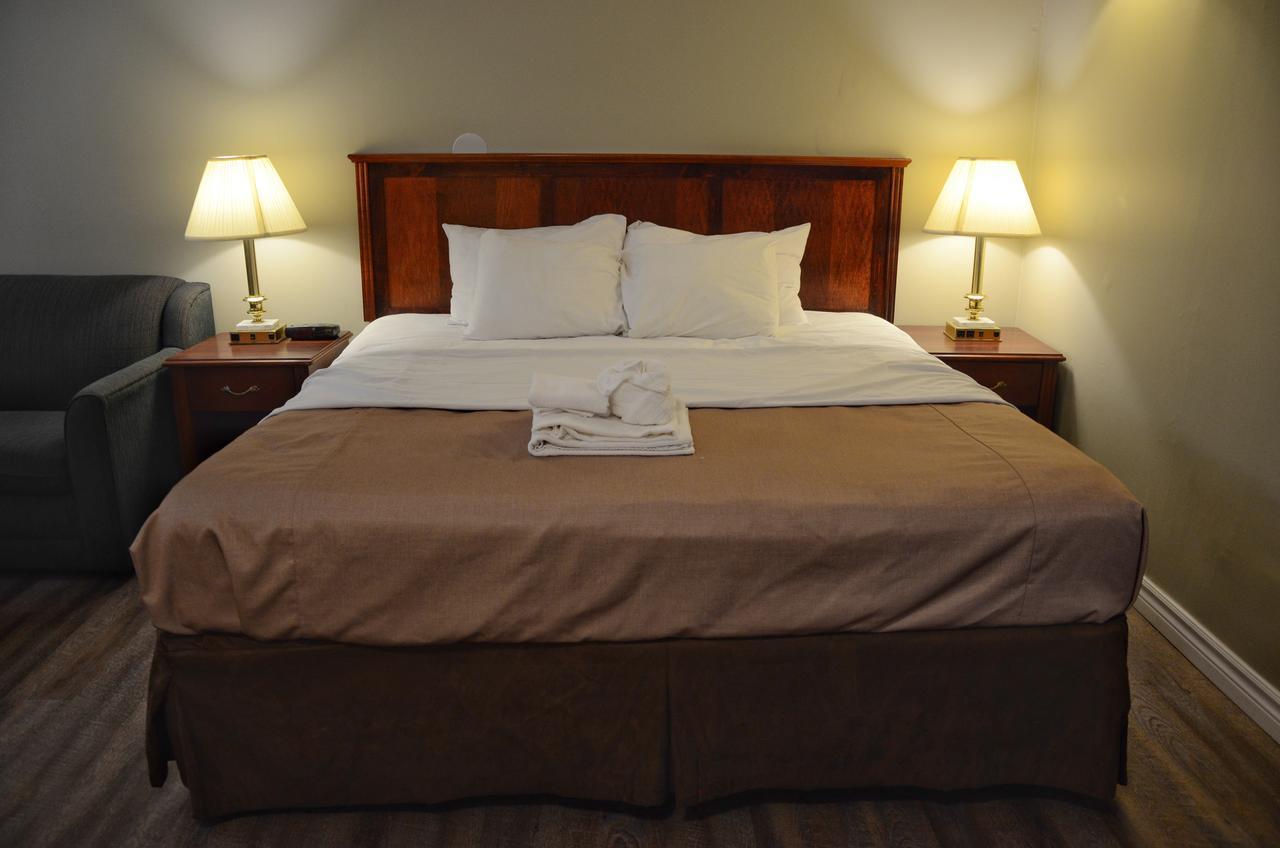 The Highlander Inn ไนแอการาฟอลส์ ภายนอก รูปภาพ
